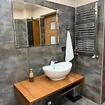 아파트 Afryka Dzika *